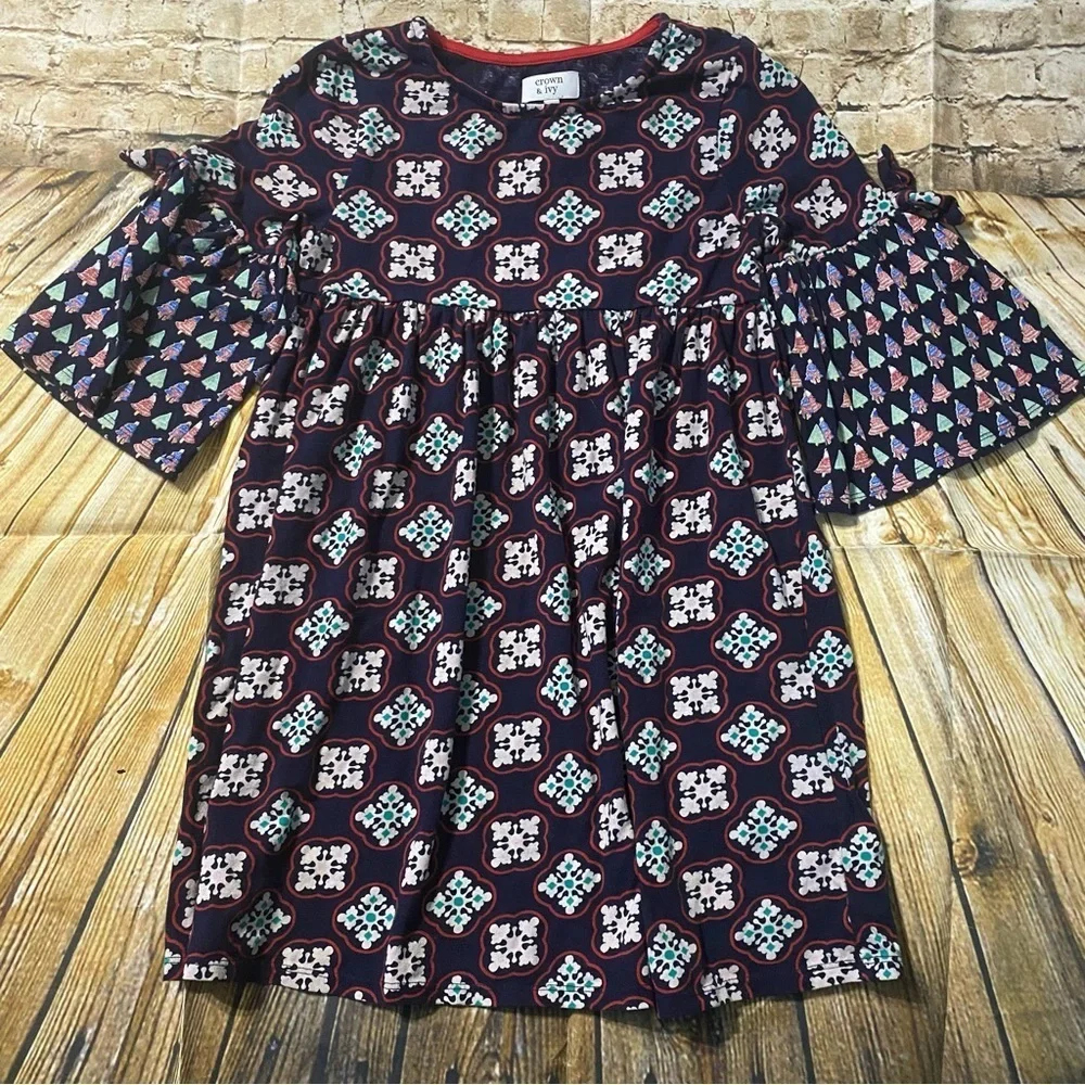 Crown & Ivy Blue Red Christmas Tree Holiday 3/4 Sleeve Dress